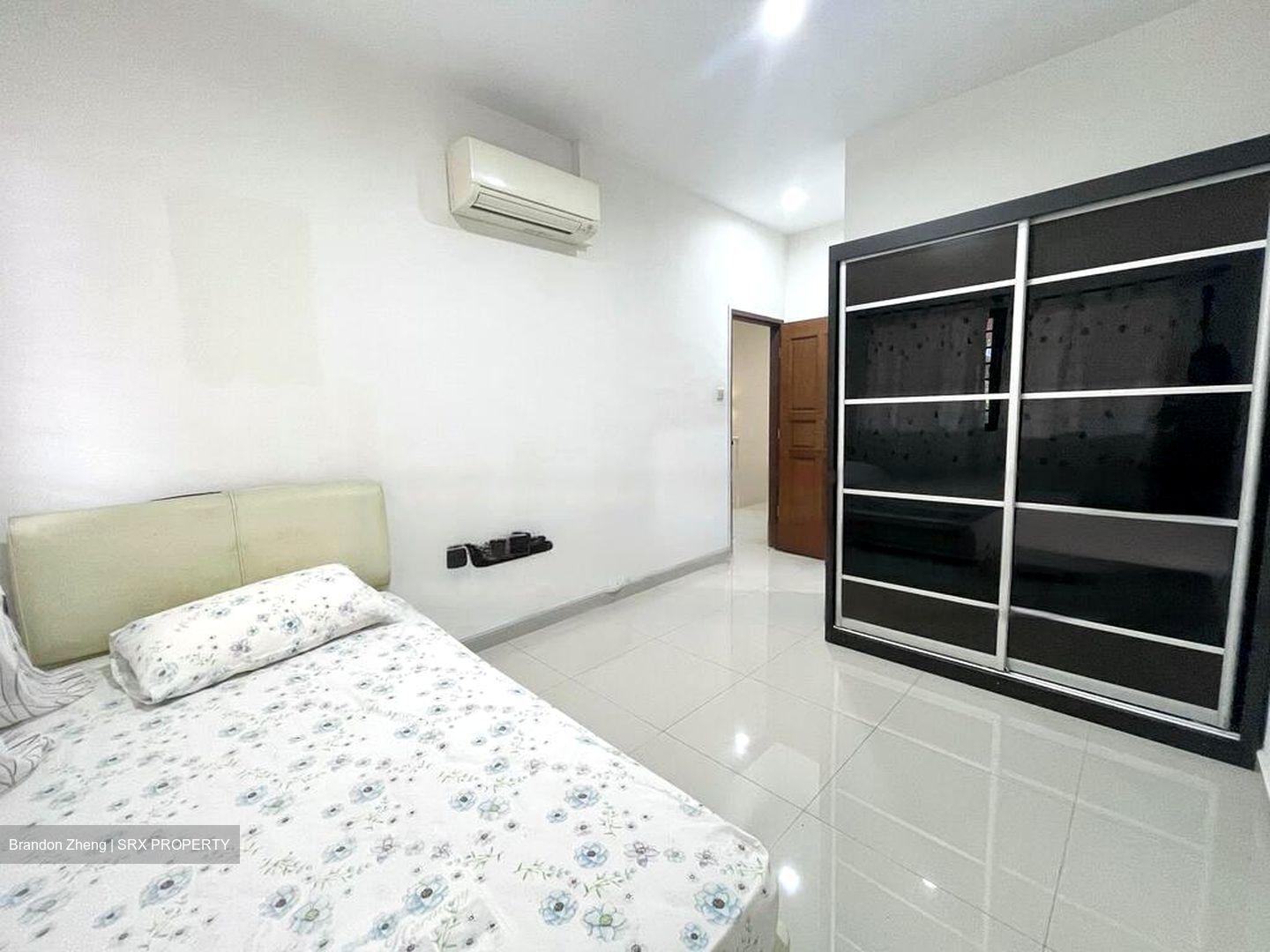 Opera Estate (D15), Terrace #458641921